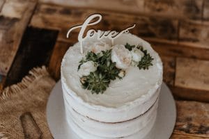 Bakealicious By Gabriela wedding cake