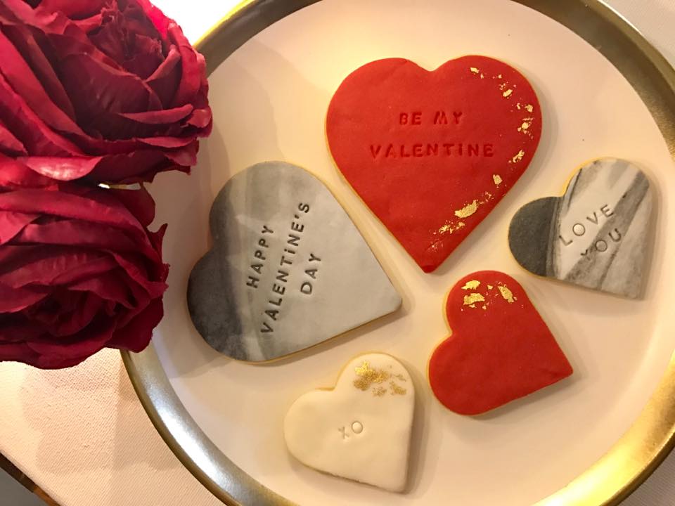 Pretty Bites happy valentine's cookie