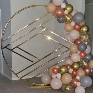 Propped & Pretty balloon wall