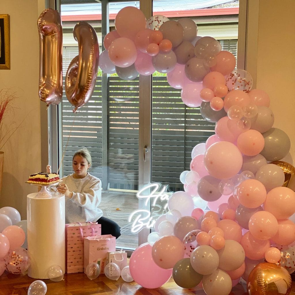 https://projectparty.com.au/wp-content/uploads/2021/10/polkadots-prosecco-sweet-16th-1024x1024.jpeg