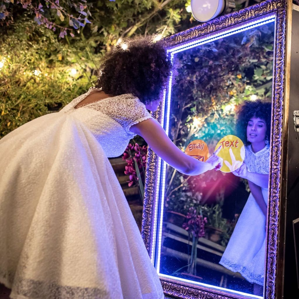 Snaptured Photobooths bride