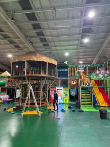 Leo's Kingdom Party & Playcentre Melbourne slides