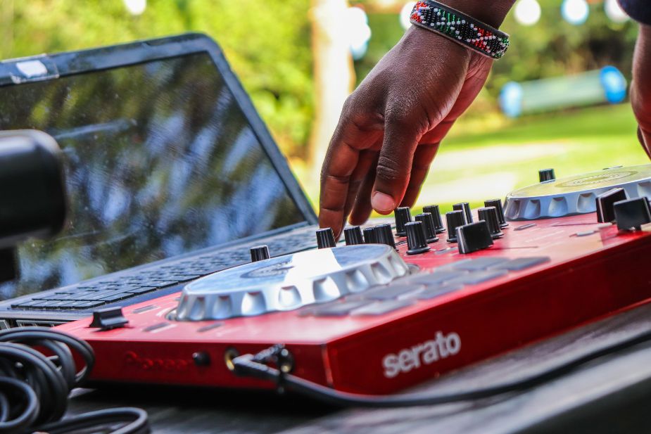 10 Best DJs for Hire in Sydney for Your Next Event