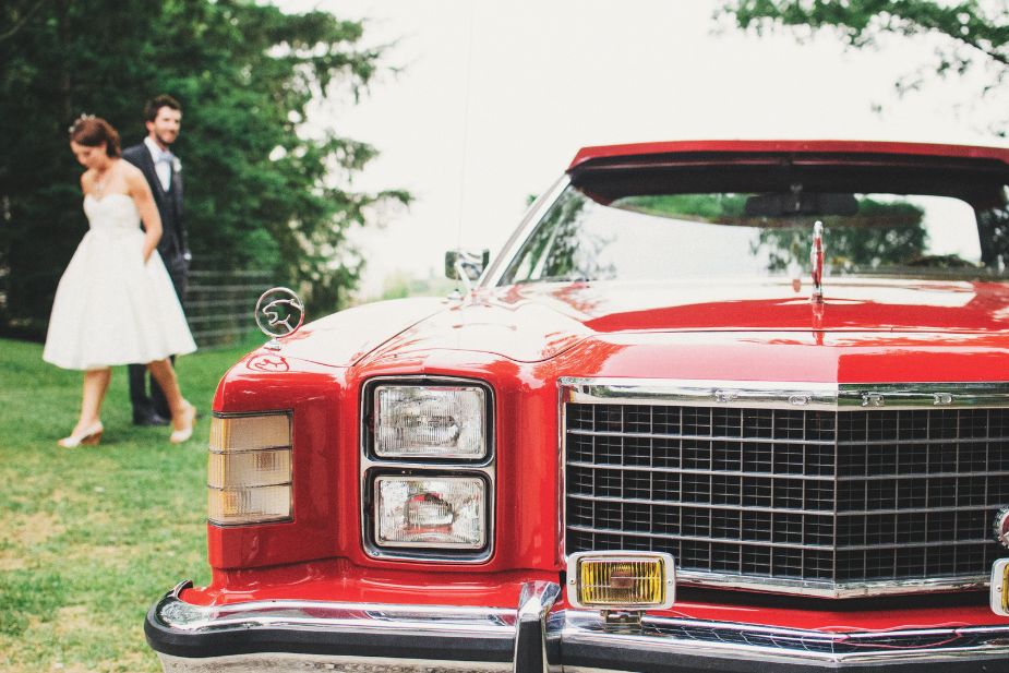 Wedding Cars: From Sports to Vintage, find the Perfect Ride for Your Wedding