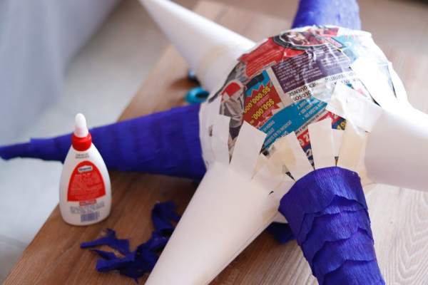 How to Make a Paper Mache Piñata in 8 Easy Steps