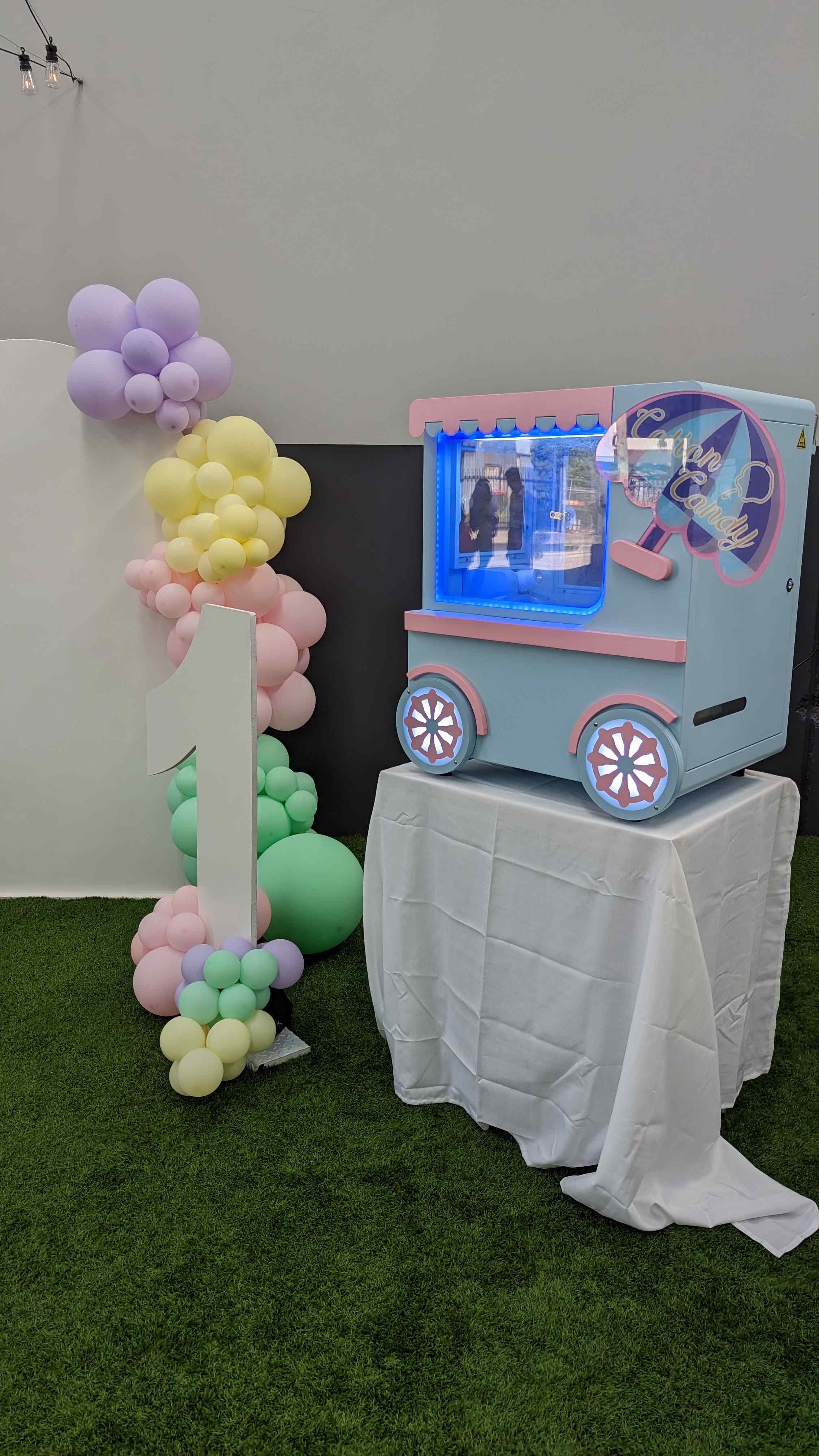 Robotic Fairy Floss Machines By Surprise Vending