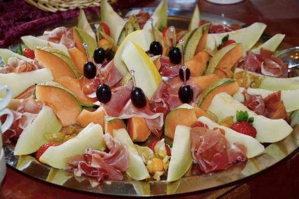11 Ways to Elevate Your Fruit Grazing Board for Your Next Party