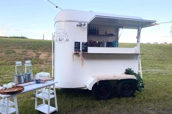 Wild Ivory Mobile Bar countryside