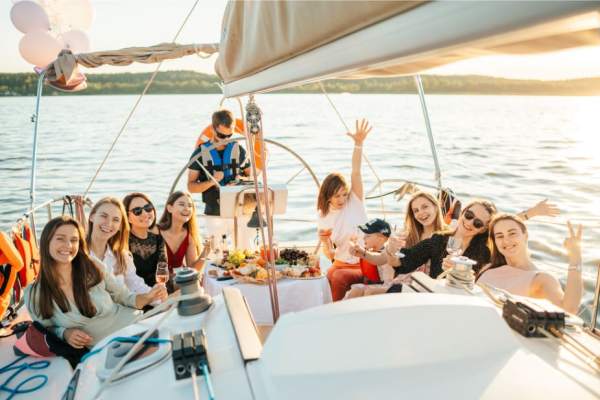Setting Sail: The Advantages of Boat Party Hire for Unforgettable Celebrations