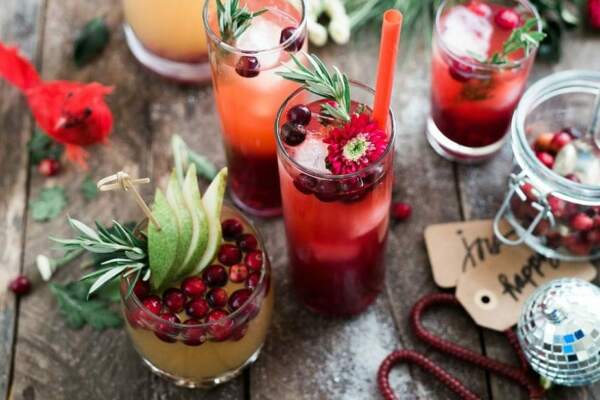 10 Christmas Cocktails to Spice Up Your Holiday Celebrations