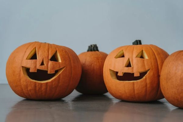 Smiling Jack-o-lanterns for Halloween